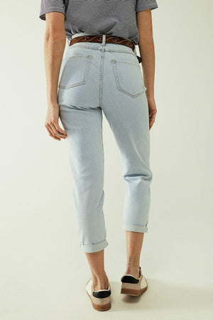 Q2 Women's Jean Straight Light Blue Jean With Hem And Five Pockets