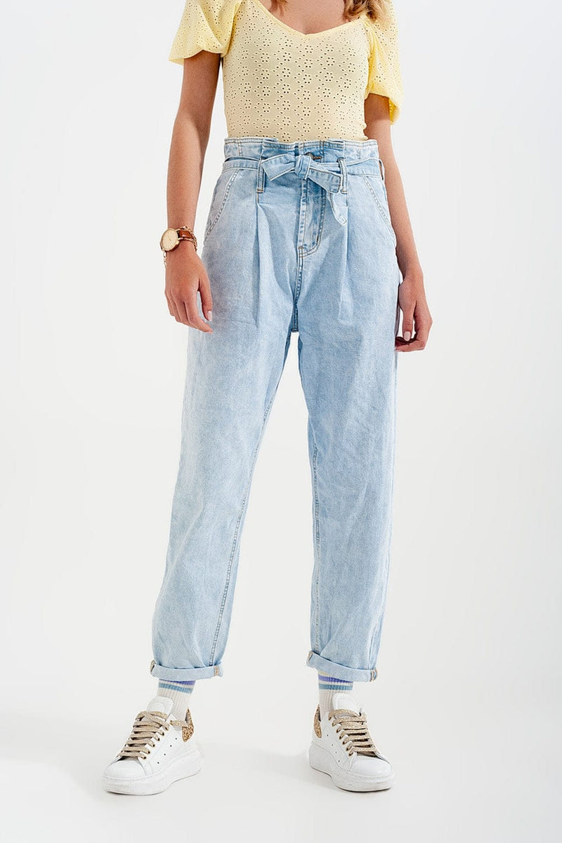 Q2 Women's Jean Tapered Leg Jeans with Paper Bag Waist in Light Vintage Wash