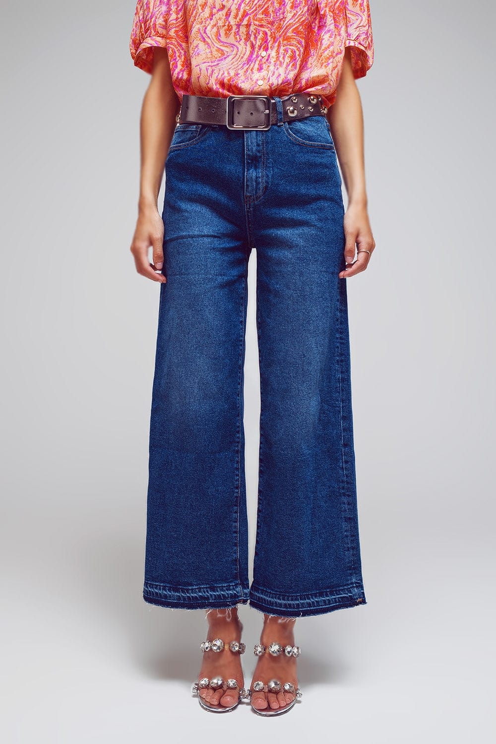 Q2 Women's Jean Wide Leg Jeans With Hem Detail In Mid Wash