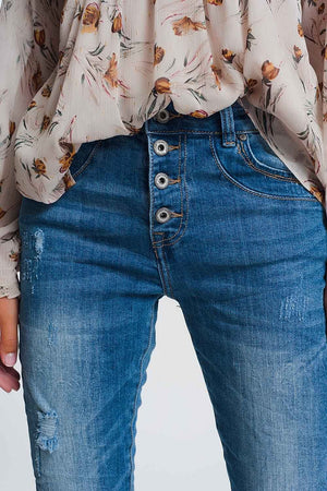 Q2 Women's Jean Wrinkled Boyfriend Jeans in Light Denim with Ripped Details