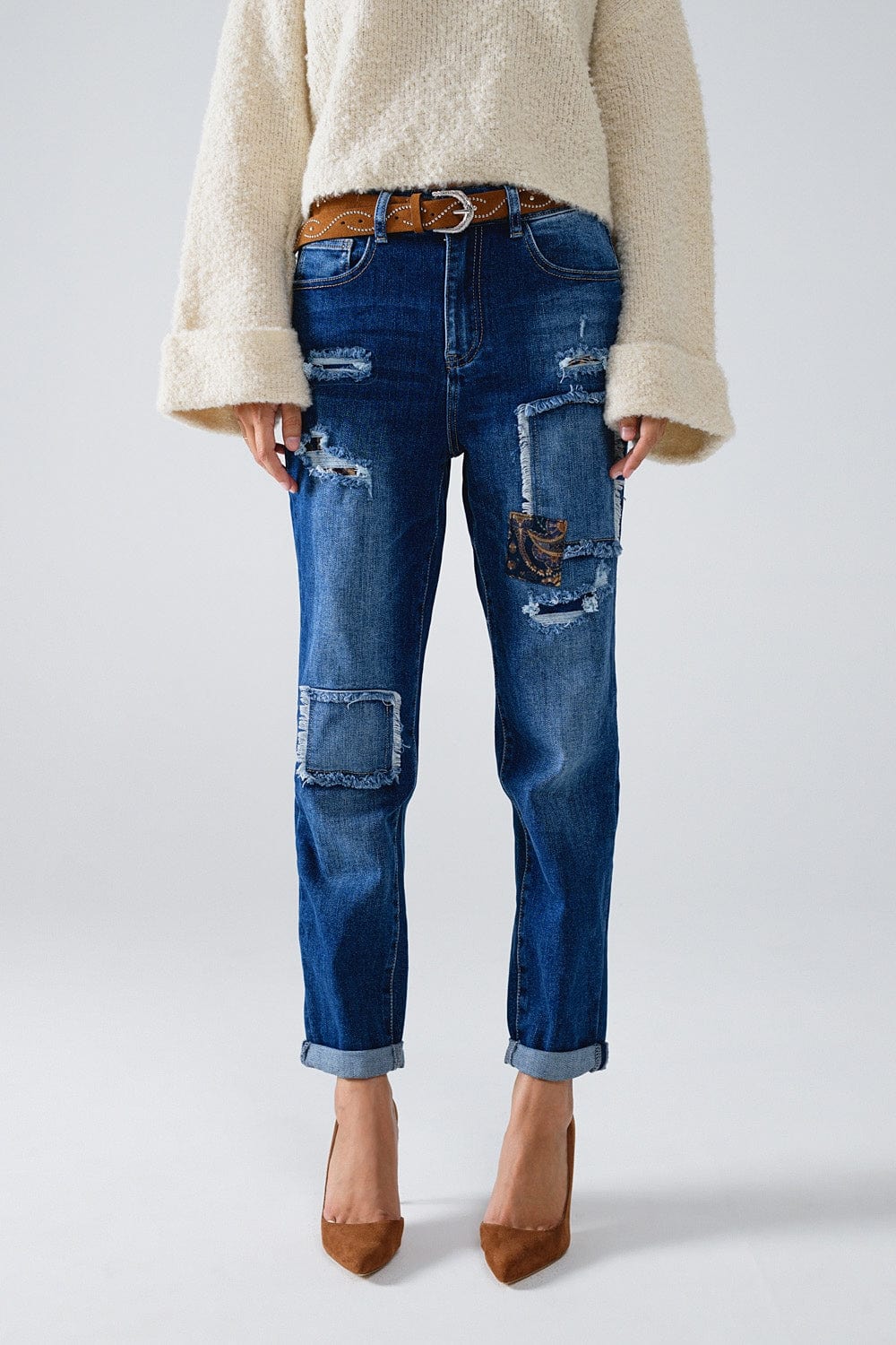 Q2 Women's Jeans Loose Blue Jeans With Subtle Ripped Design And Patches