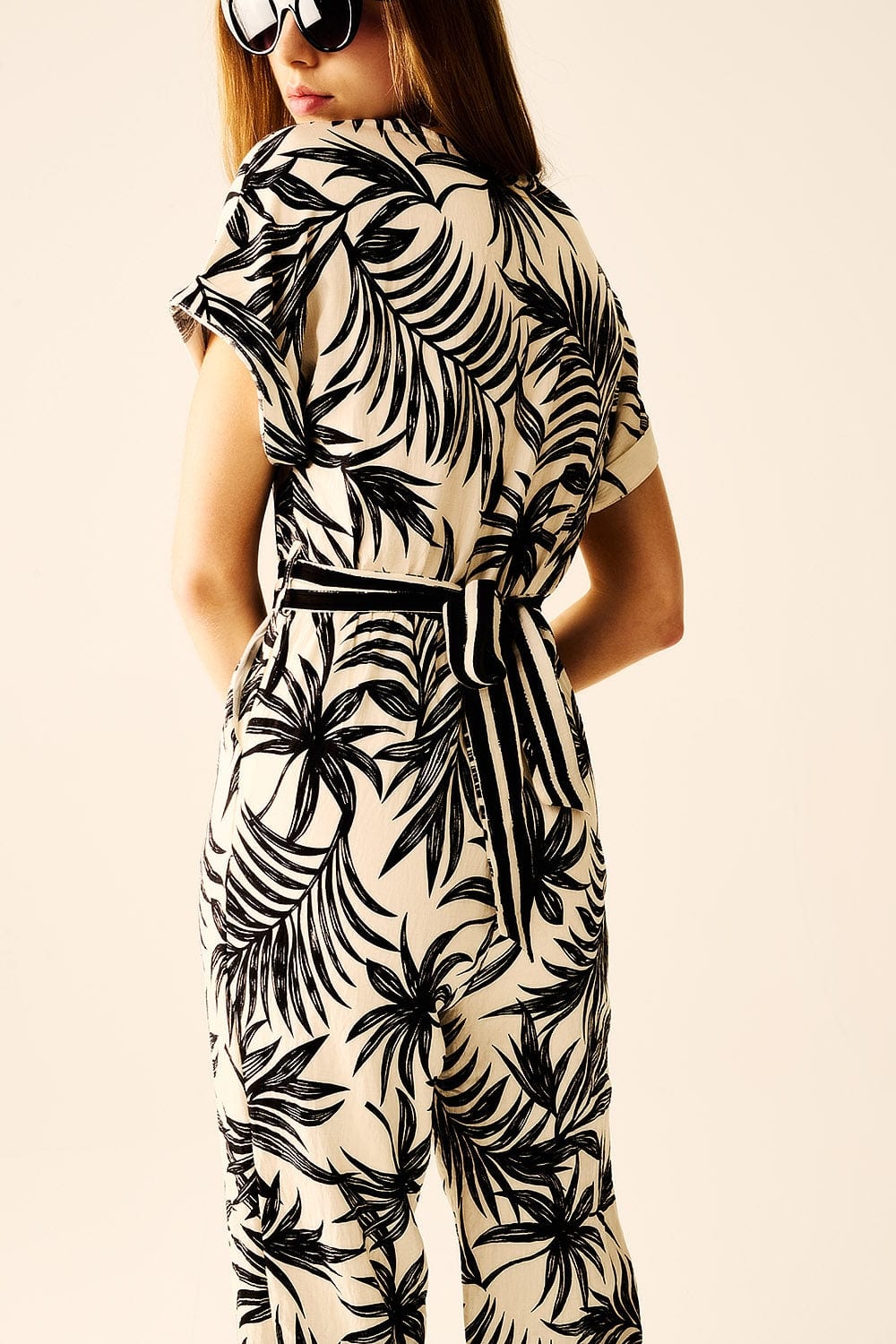 Q2 Women's Jumpsuits & Rompers Tropical Motif Short Sleeve Jumpsuit In Black And White