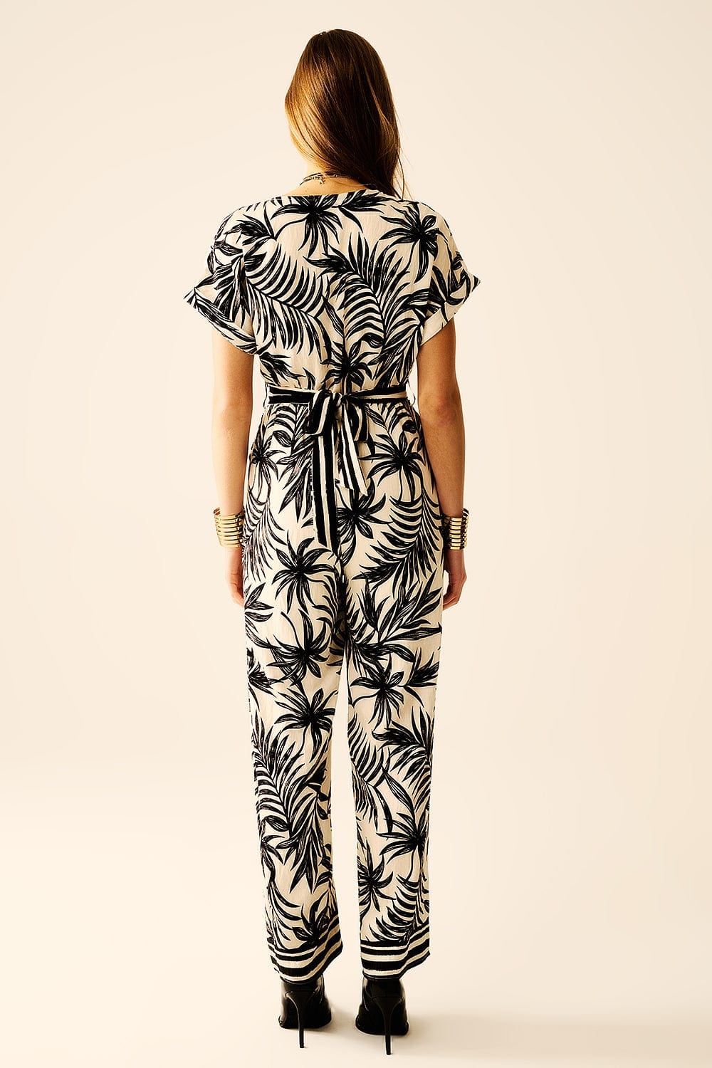 Q2 Women's Jumpsuits & Rompers Tropical Motif Short Sleeve Jumpsuit In Black And White