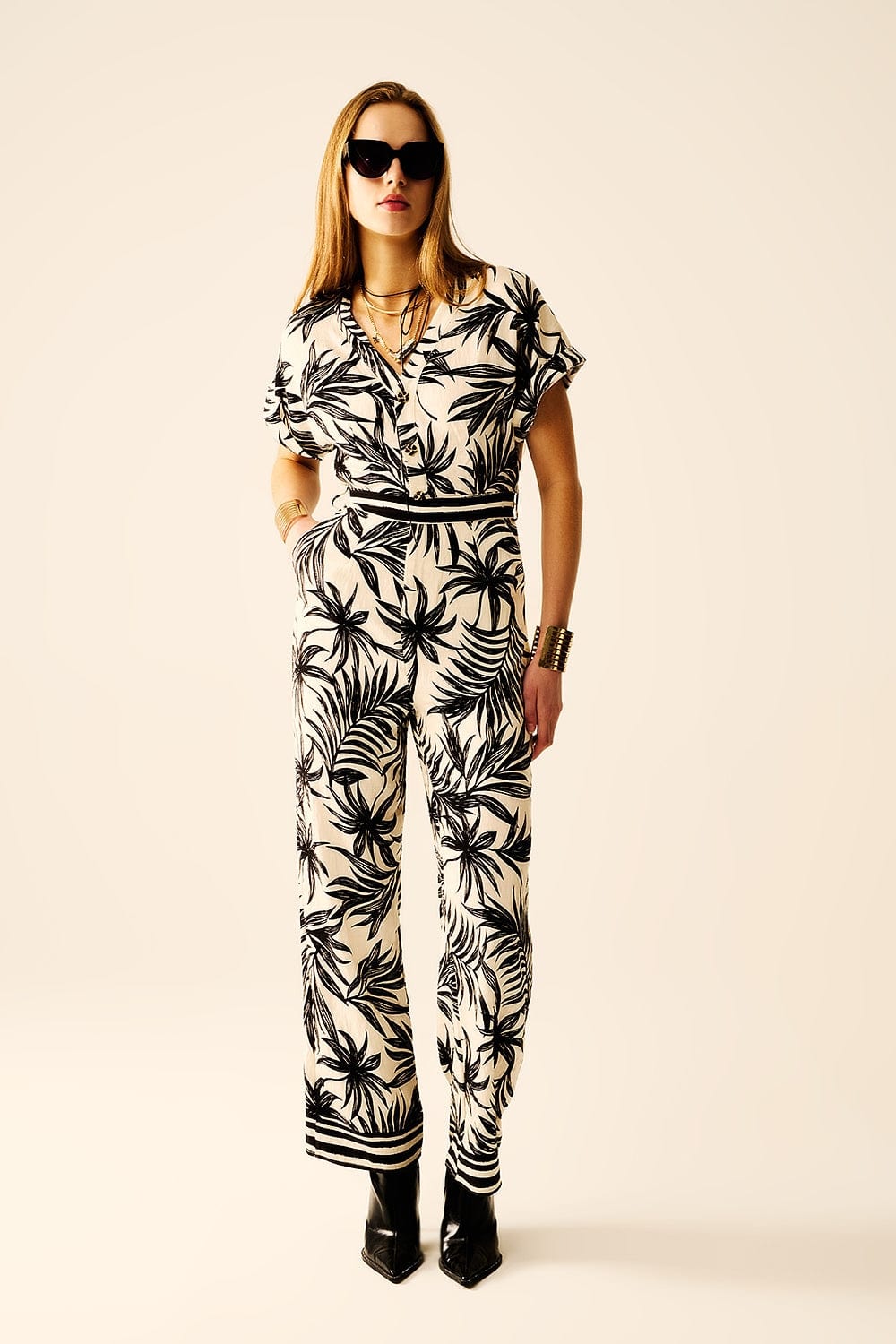 Q2 Women's Jumpsuits & Rompers Tropical Motif Short Sleeve Jumpsuit In Black And White