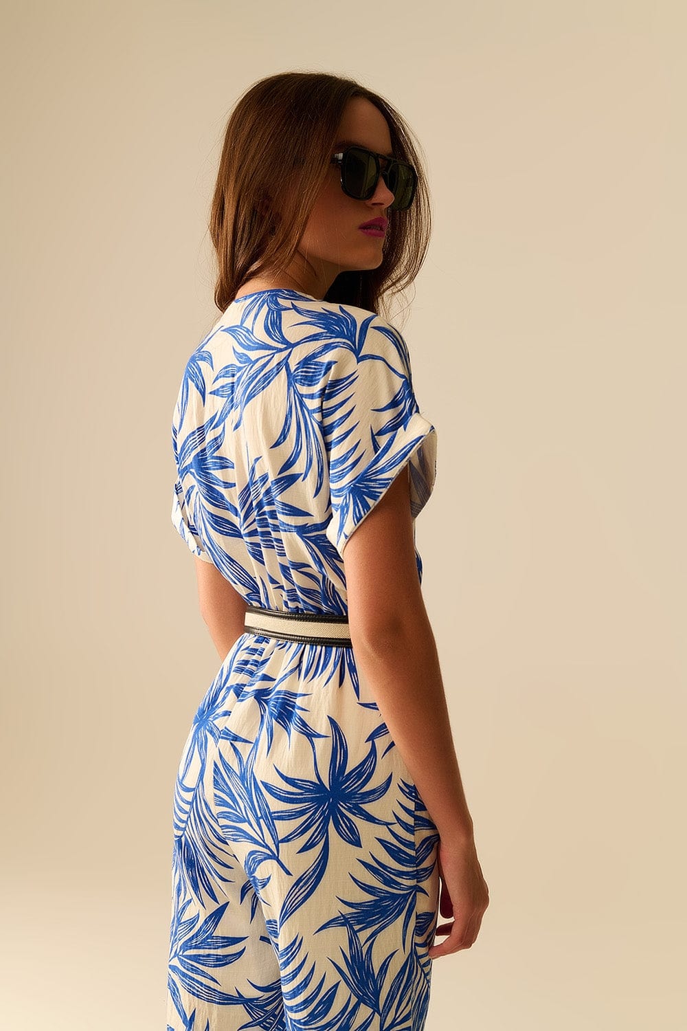 Q2 Women's Jumpsuits & Rompers Tropical Motif Short Sleeve Jumpsuit In Blue And White