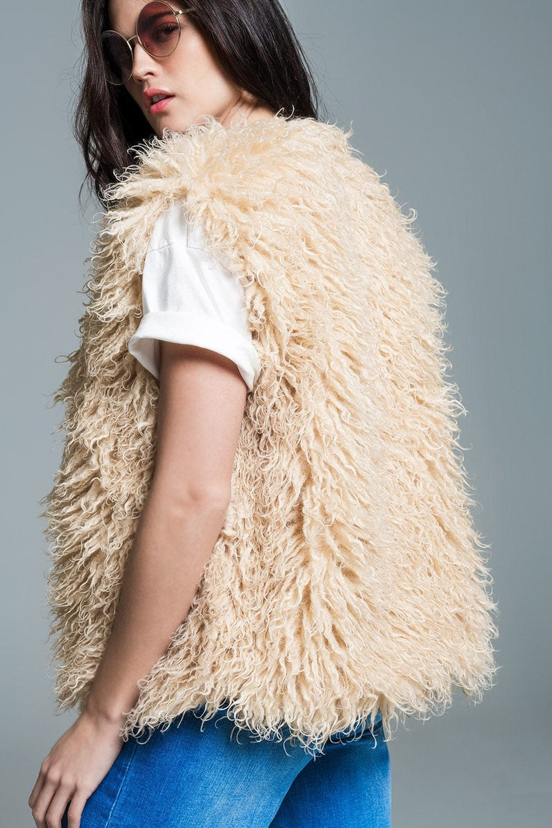 Q2 Women's Outerwear Boho Style Faux Fur Vest In Cream