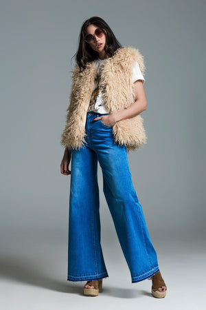 Q2 Women's Outerwear Boho Style Faux Fur Vest In Cream