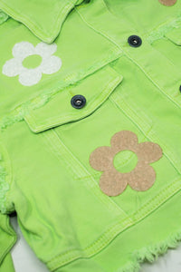 Q2 Women's Outerwear Cropped Jacket With Chest Pockets And Flower Details In Green