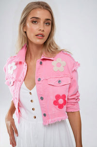 Q2 Women's Outerwear Cropped Jacket With Chest Pockets And Flower Details In Pink