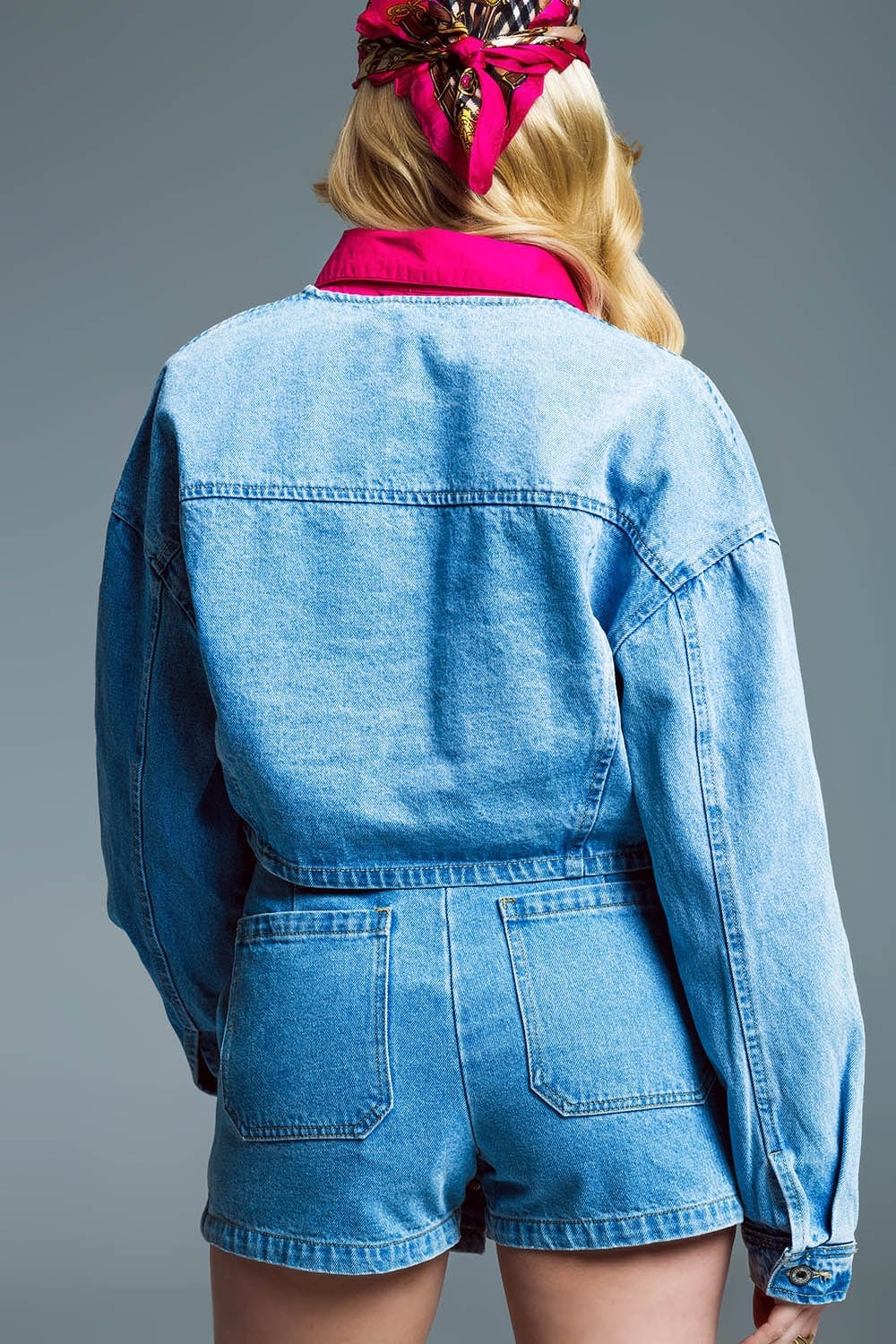Q2 Women's Outerwear Cropped Relaxed Denim Jacket With Chest Welt Pockets In Light Wash