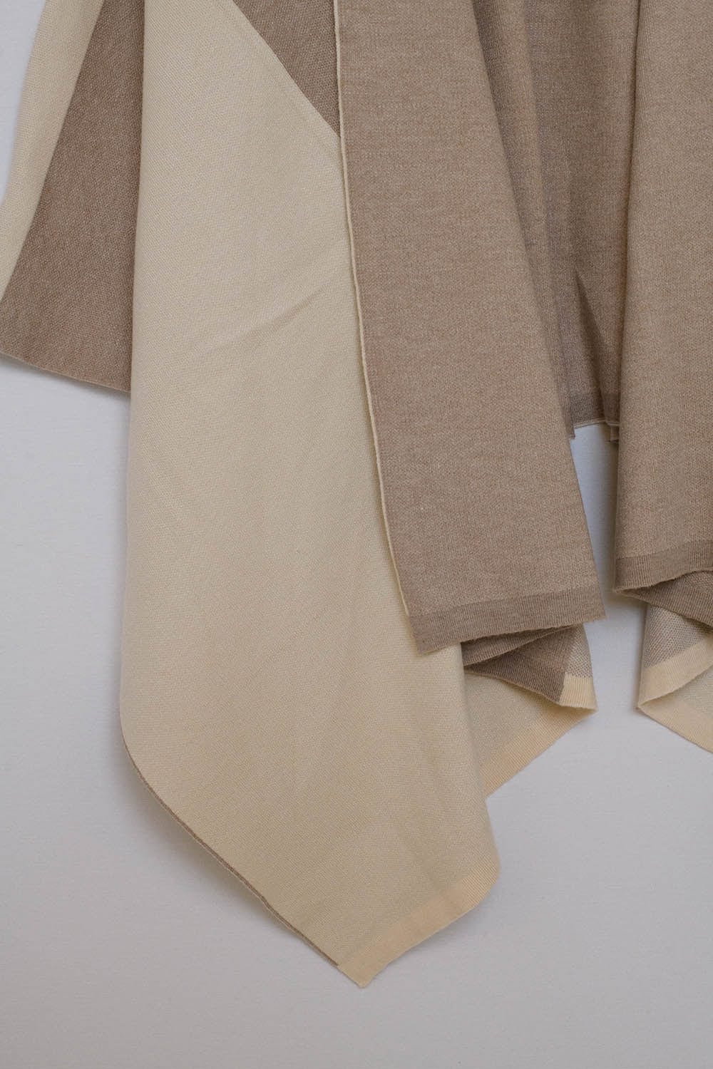 Q2 Women's Outerwear One Size / Beige Asymmetrical Poncho In Light And Dark Brown