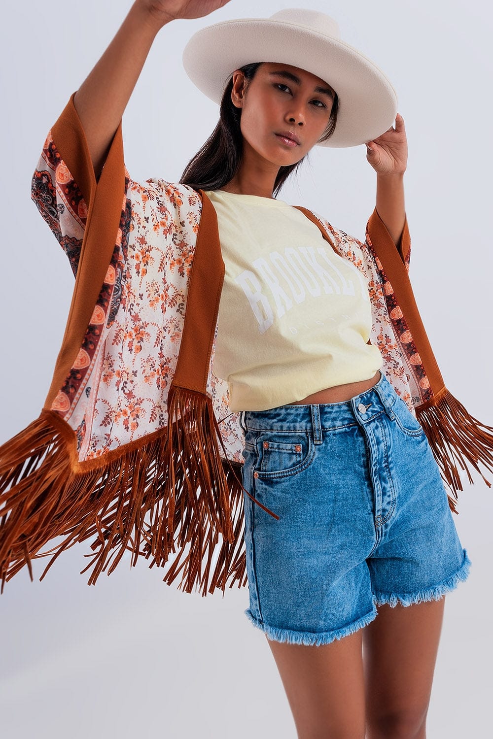 Q2 Women's Outerwear One Size / Brown / China Printed Kimono with Fringe Detail in Brown