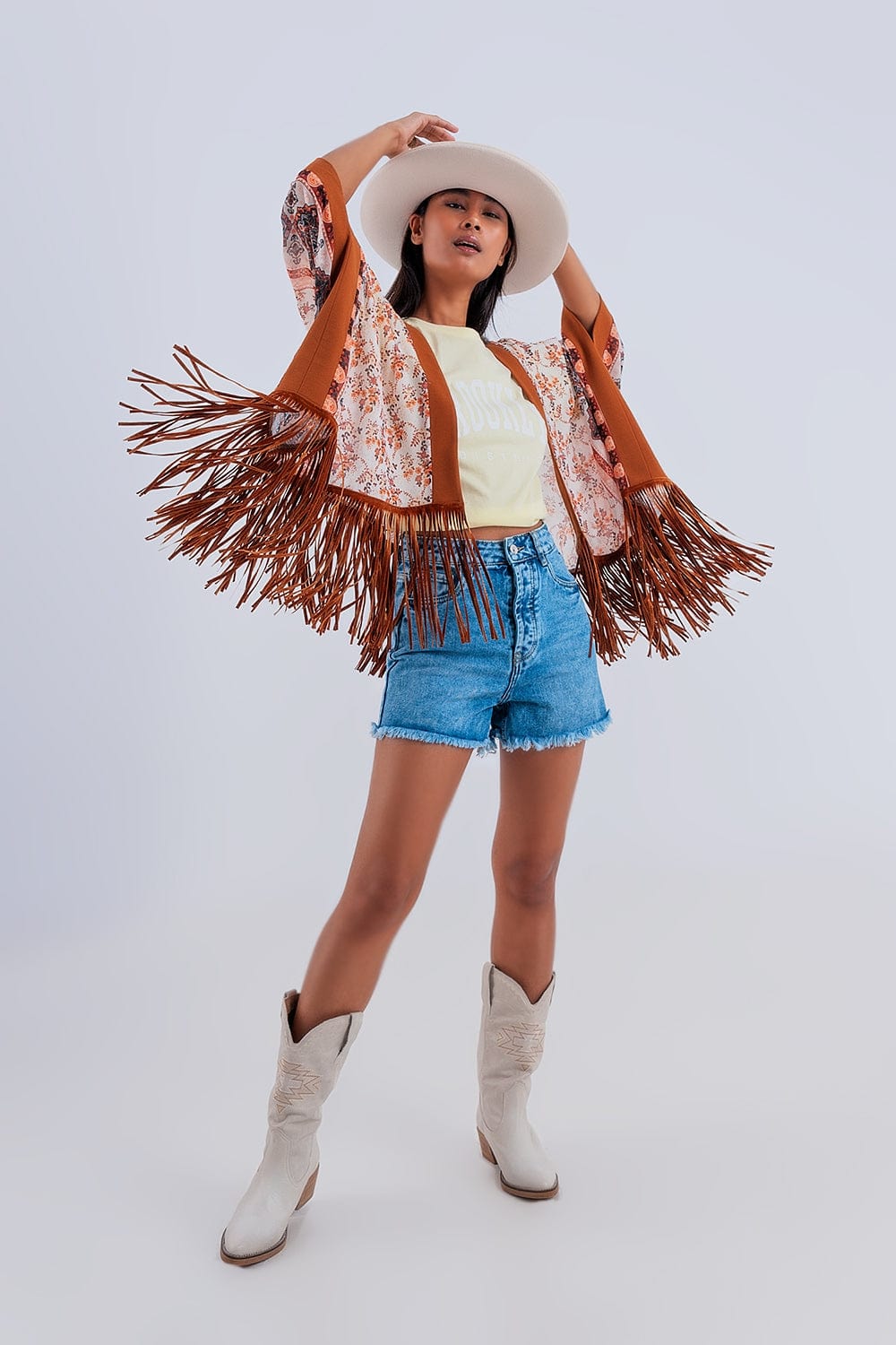 Q2 Women's Outerwear One Size / Brown / China Printed Kimono with Fringe Detail in Brown