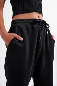 Q2 Women's Pants & Trousers Adjustable Waistband Joggers in Black