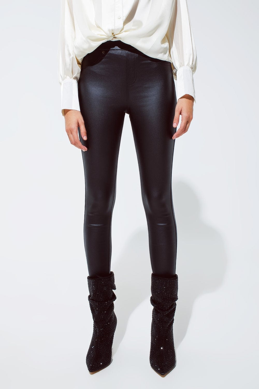 Q2 Women's Pants & Trousers Black Gloss Look Pants With Stretchband
