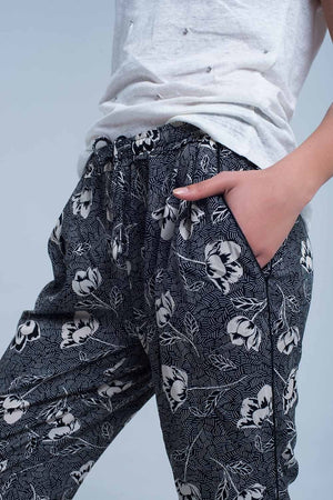 Q2 Women's Pants & Trousers Black pants with floral print