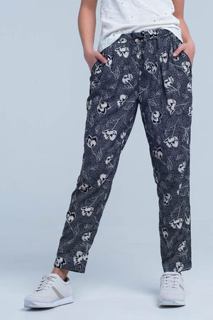 Q2 Women's Pants & Trousers Black pants with floral print