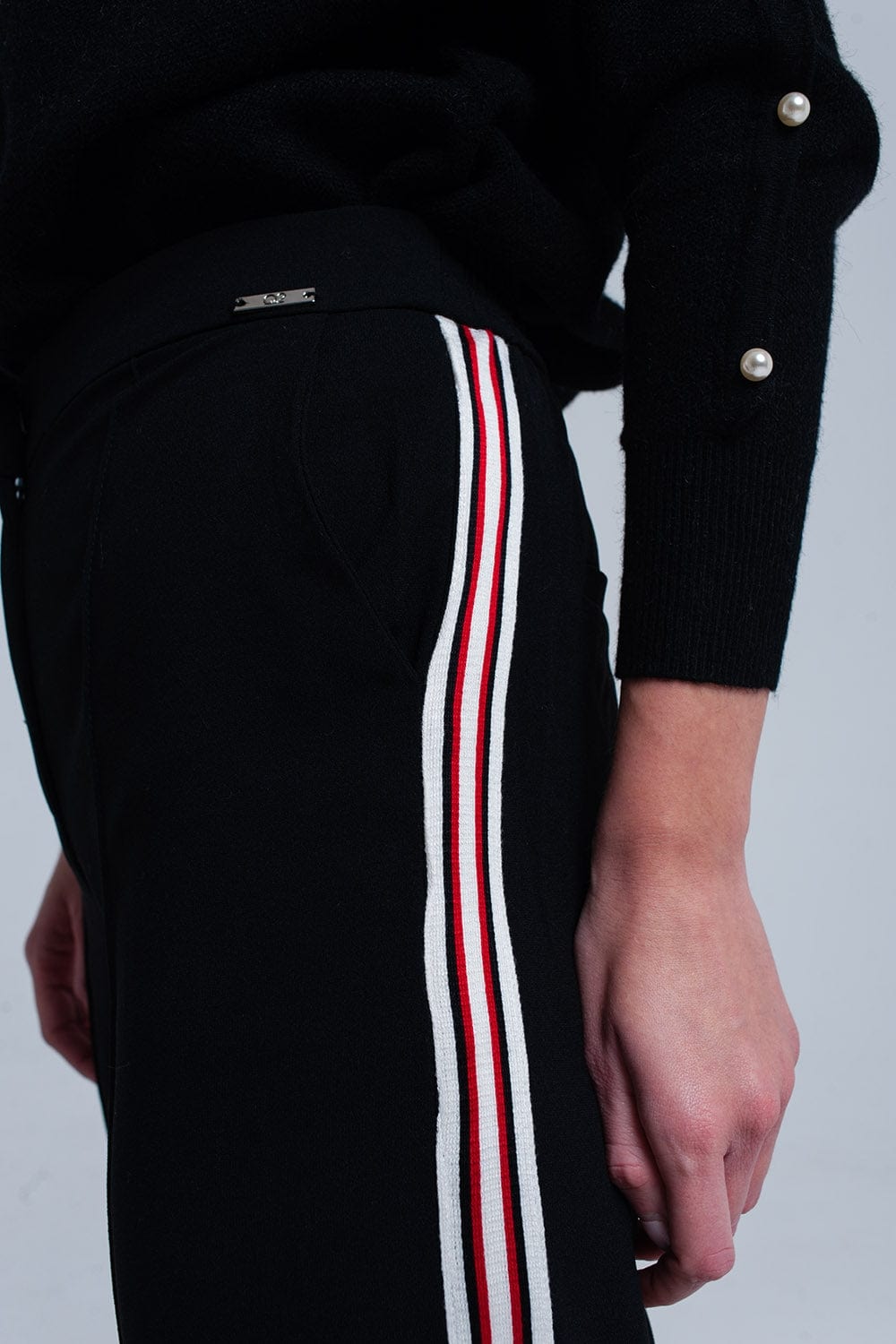 Q2 Women's Pants & Trousers Black pants with stripe detail