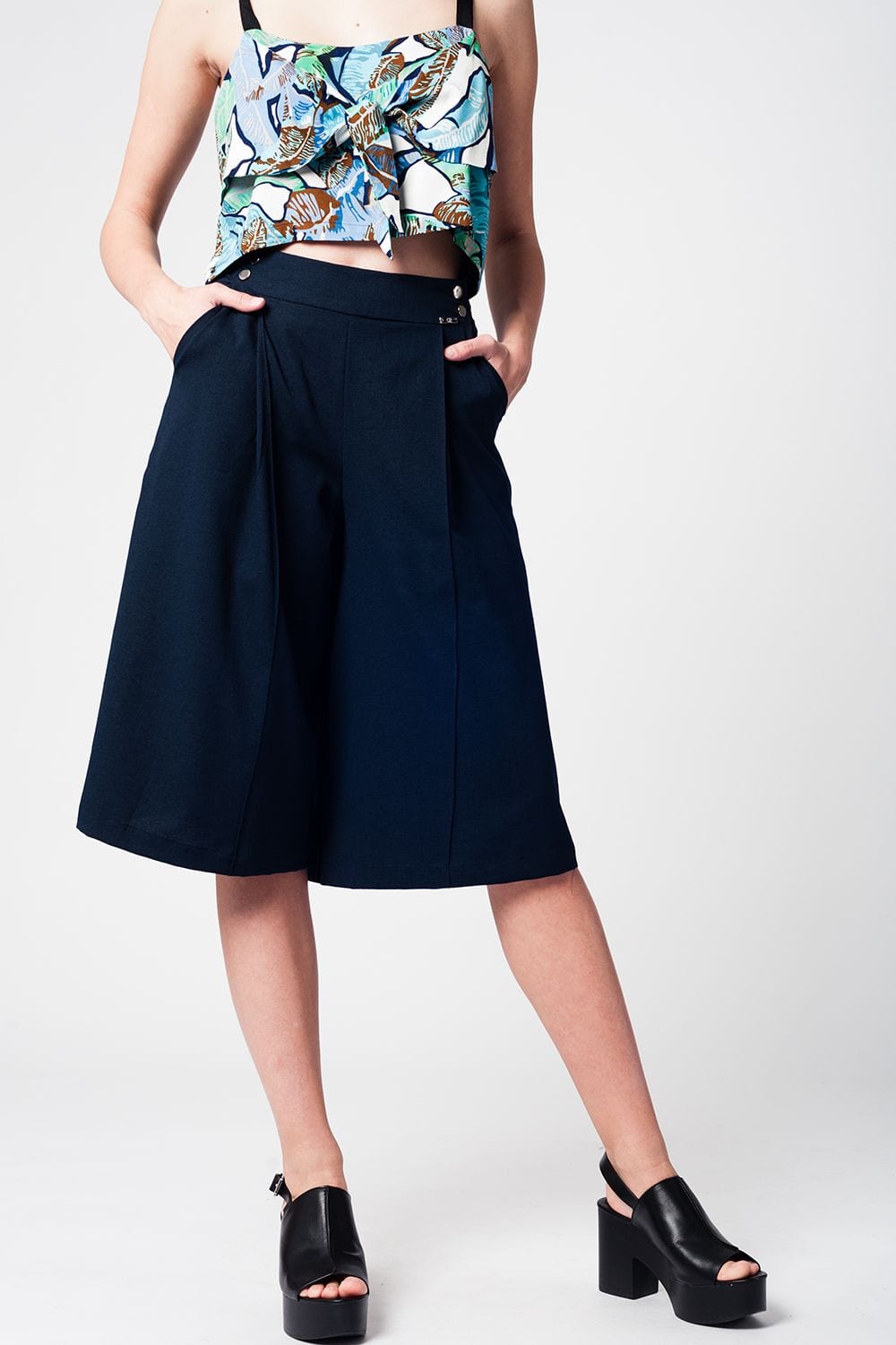 Q2 Women's Pants & Trousers Blue navy pants skirt with silver buttons