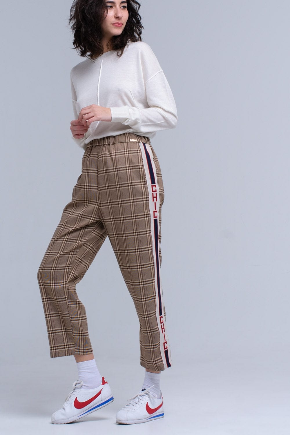 Q2 Women's Pants & Trousers Brown tartan pattern pants