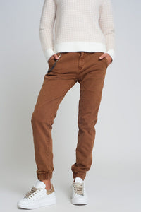 Q2 Women's Pants & Trousers Cuffed Utility Pants with Chain in Brown