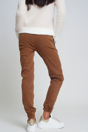 Q2 Women's Pants & Trousers Cuffed Utility Pants with Chain in Brown