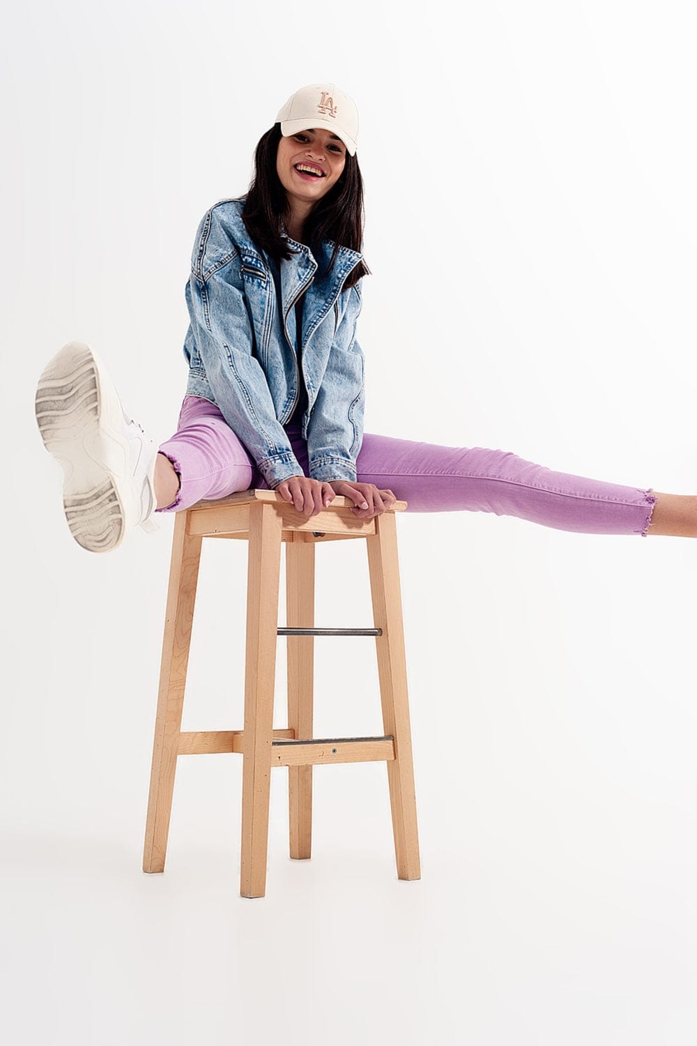 Q2 Women's Pants & Trousers Distressed Raw Hem Skinny Jeans in Lilac
