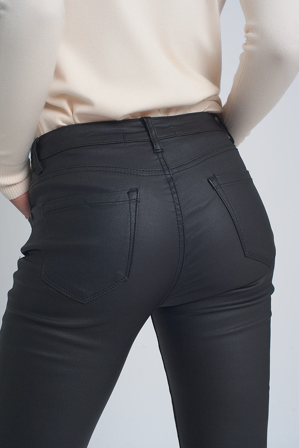 Q2 Women's Pants & Trousers Faux Leather Skinny Trousers in Black Colour