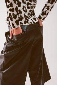Q2 Women's Pants & Trousers Faux Leather Wide Leg Culotte in Black