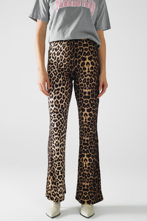 Q2 Women's Pants & Trousers Flared Spandex Leggings In A Leopard Print