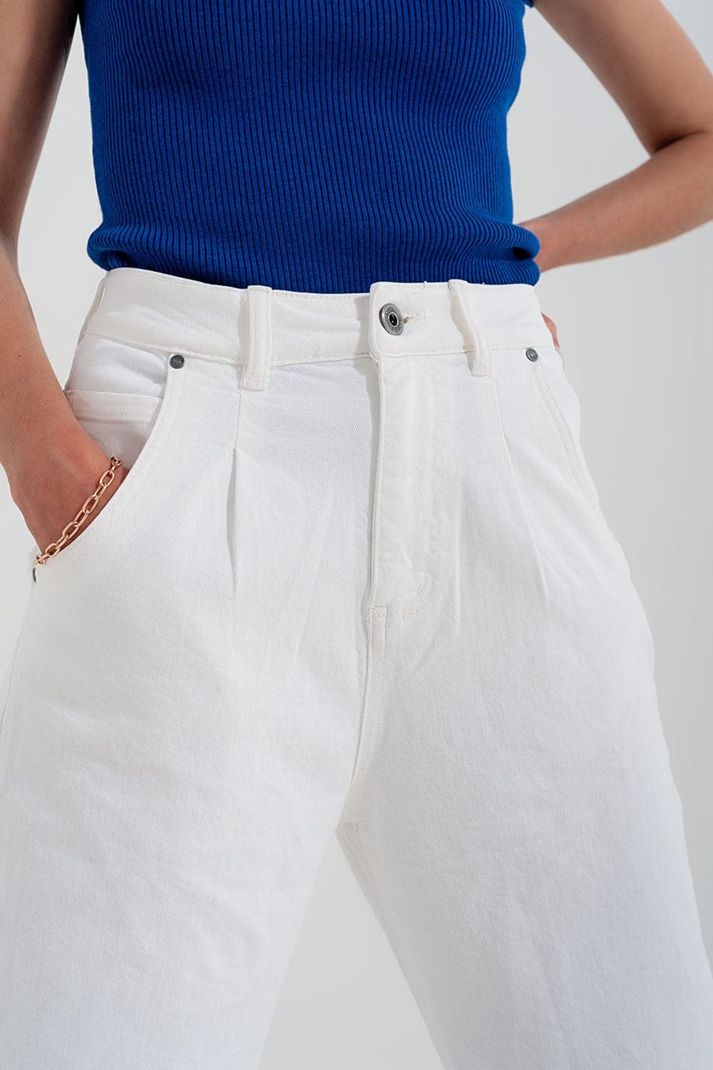 Q2 Women's Pants & Trousers High Rise Mom Jeans with Pleat Front in White