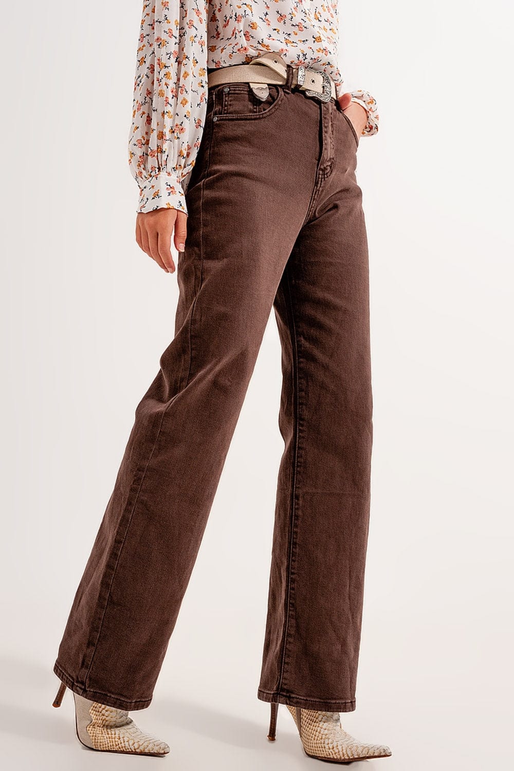 Q2 Women's Pants & Trousers High Rise Slouchy Mom Jeans in Chocolate
