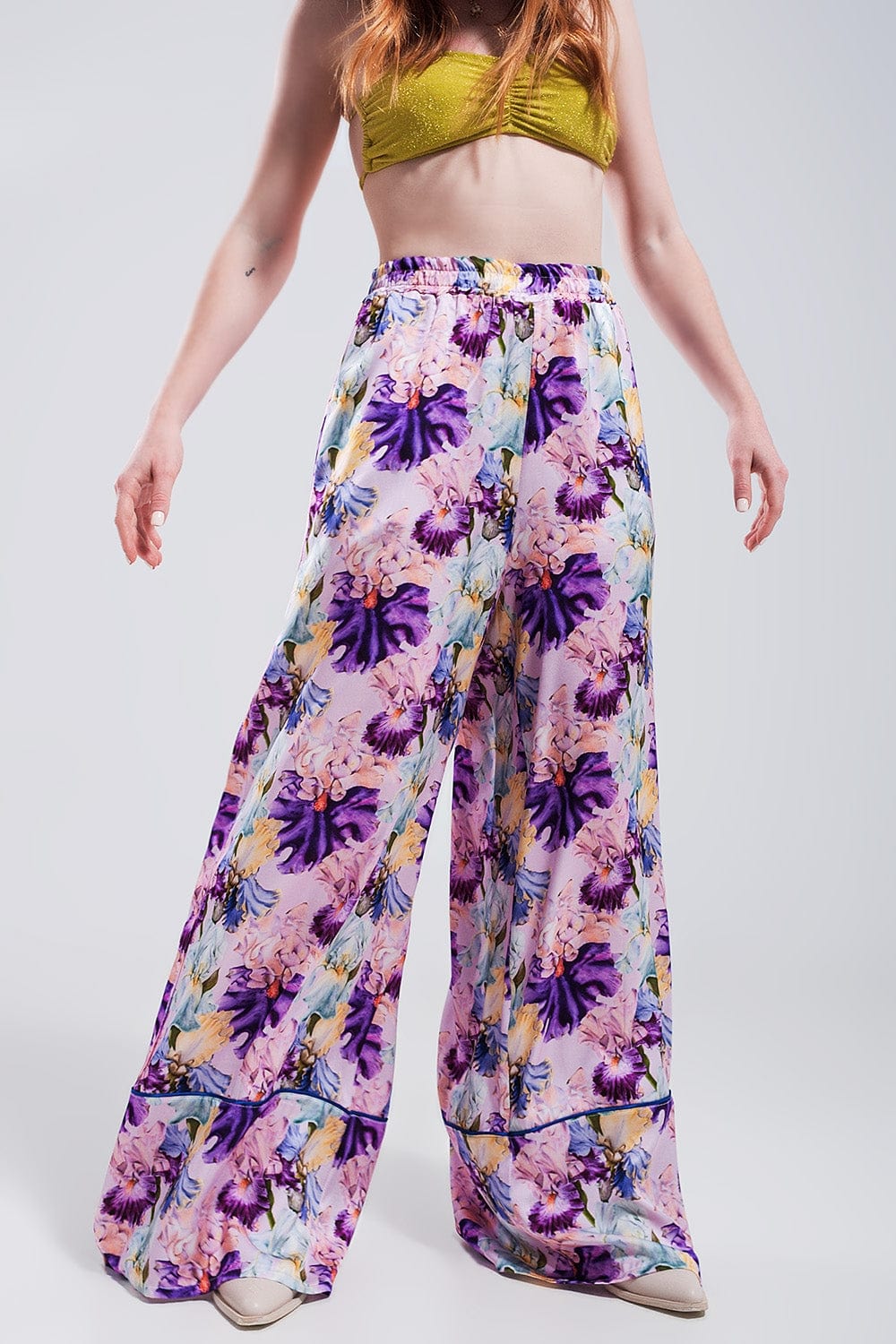 Q2 Women's Pants & Trousers High Waisted Satin Wide Leg Pants in Purple Floral
