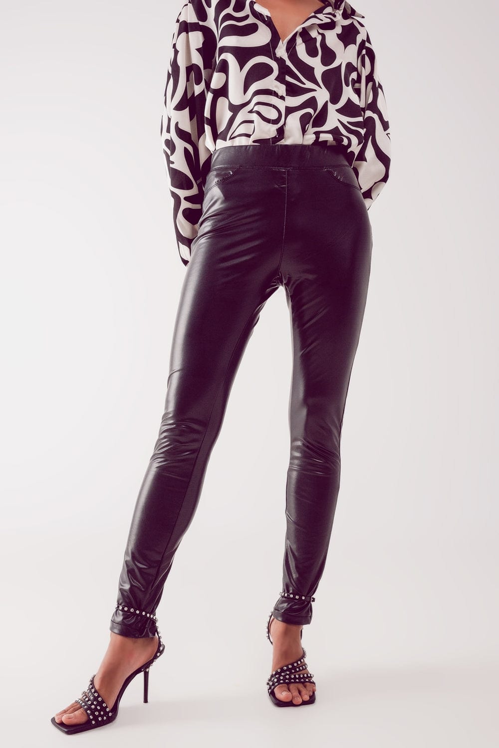 Q2 Women's Pants & Trousers Leather Look Leggings in Black