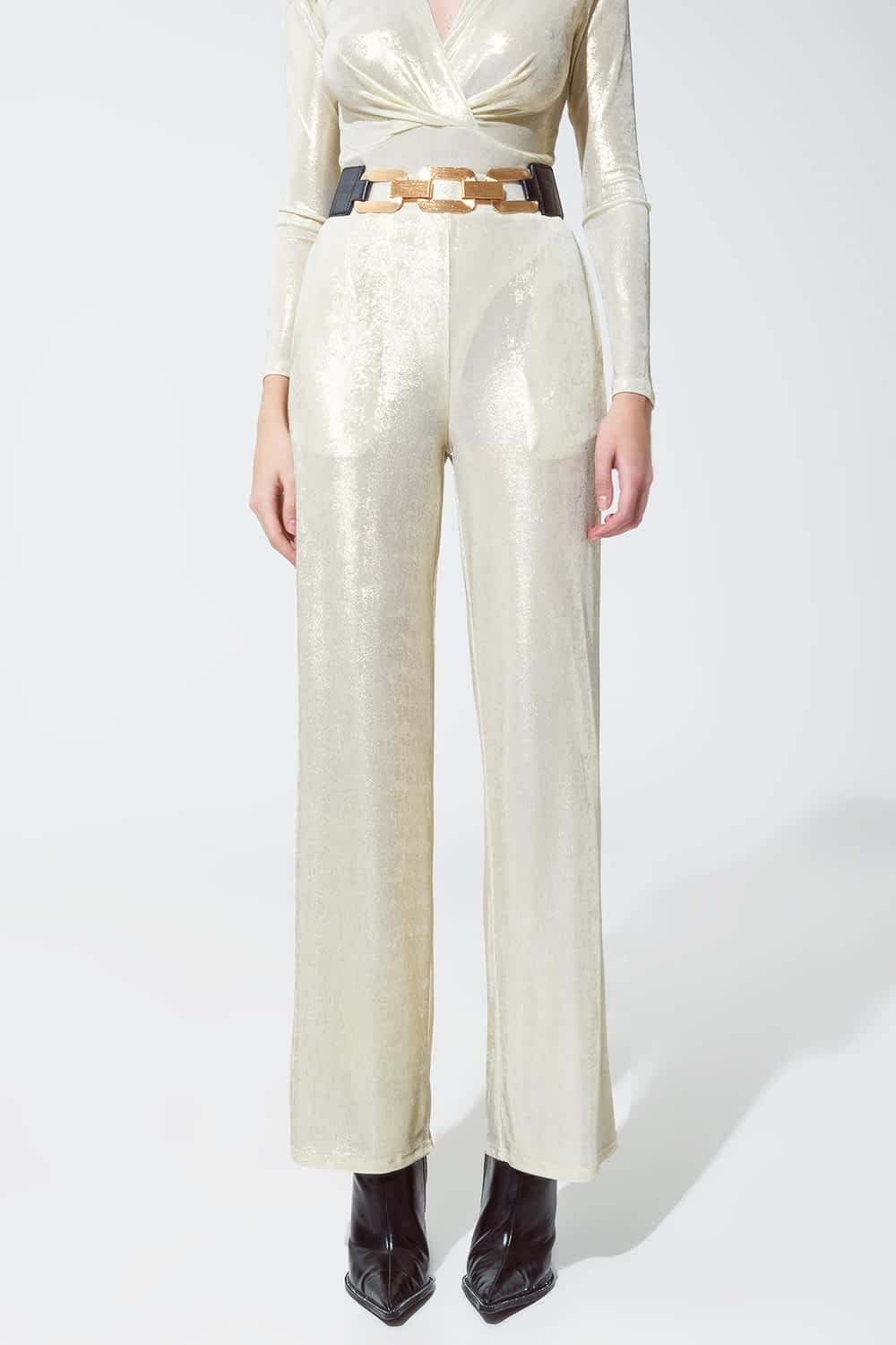 Q2 Women's Pants & Trousers Metallic Finish Flared Legging In Pearl White.