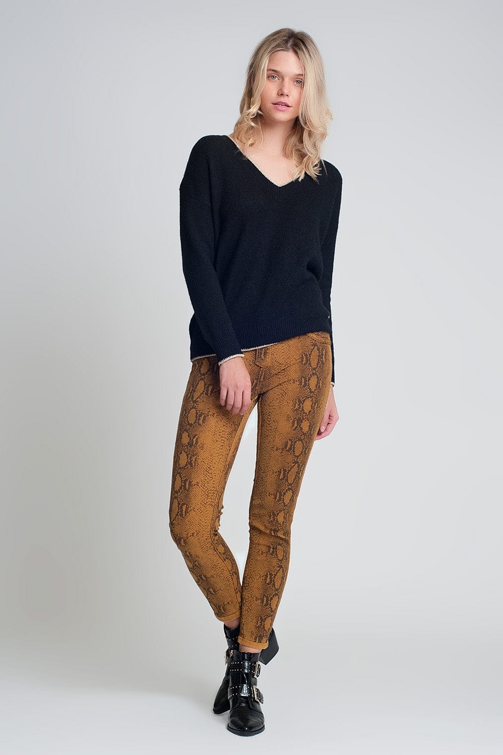 Q2 Women's Pants & Trousers Mustard Super Skinny Reversible Pants with Snake Print