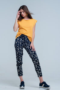 Q2 Women's Pants & Trousers Navy floral pants with a belt