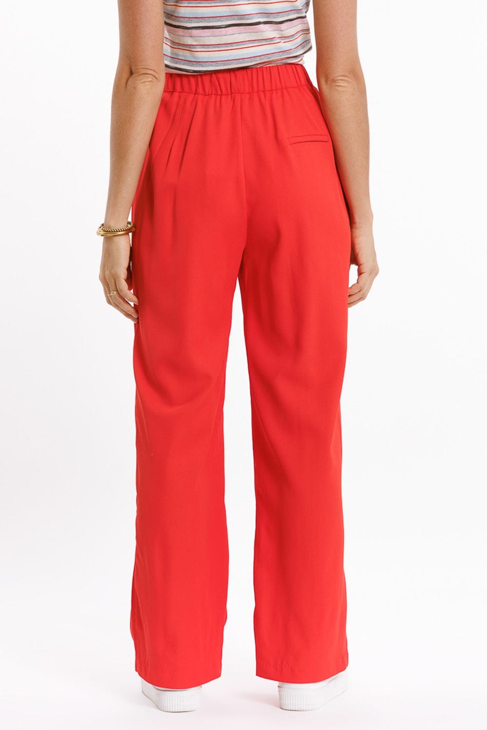 Q2 Women's Pants & Trousers Pants In Coral With Front Pockets And Drawstring Closing
