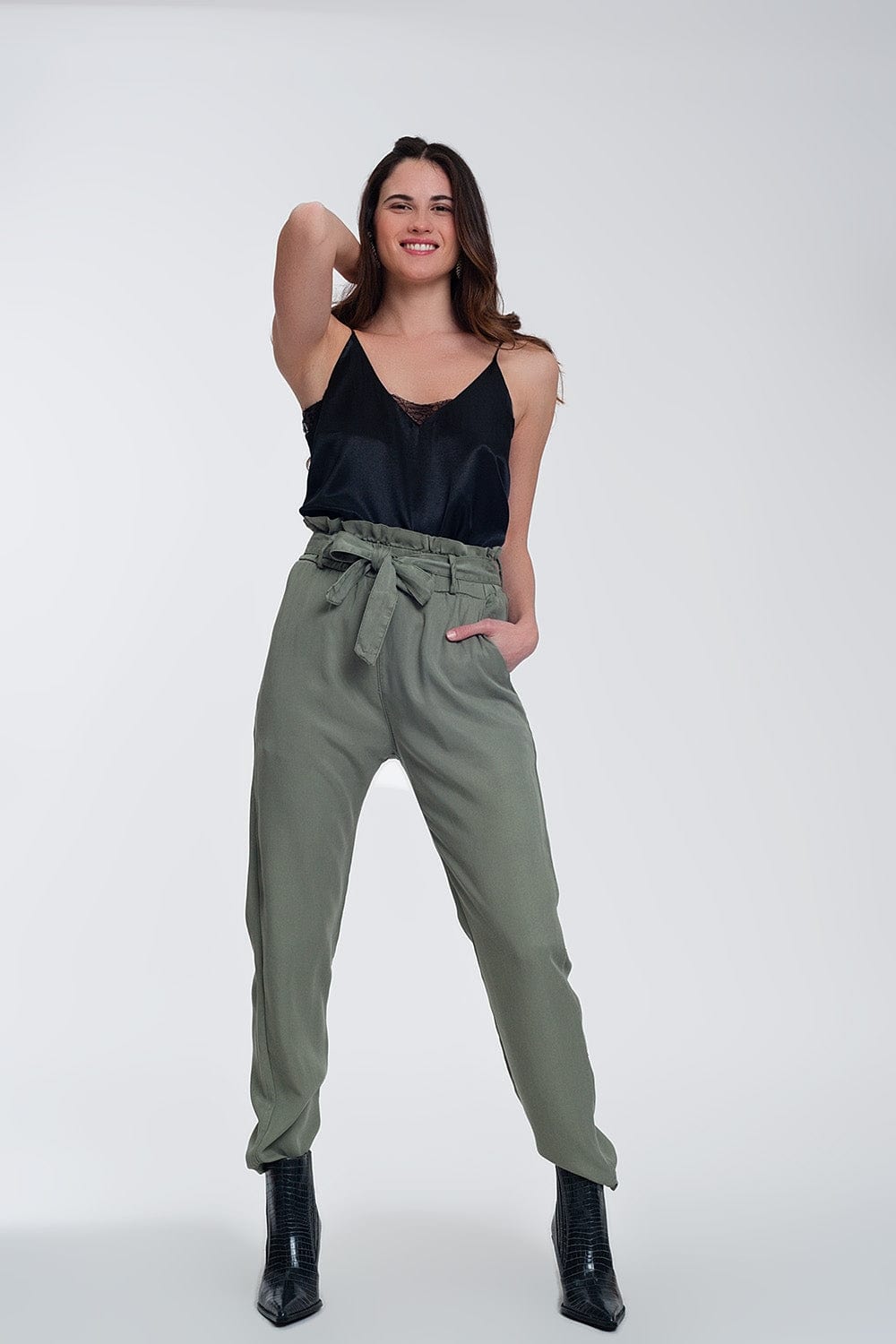 Q2 Women's Pants & Trousers Pants with Tie Waist in Green