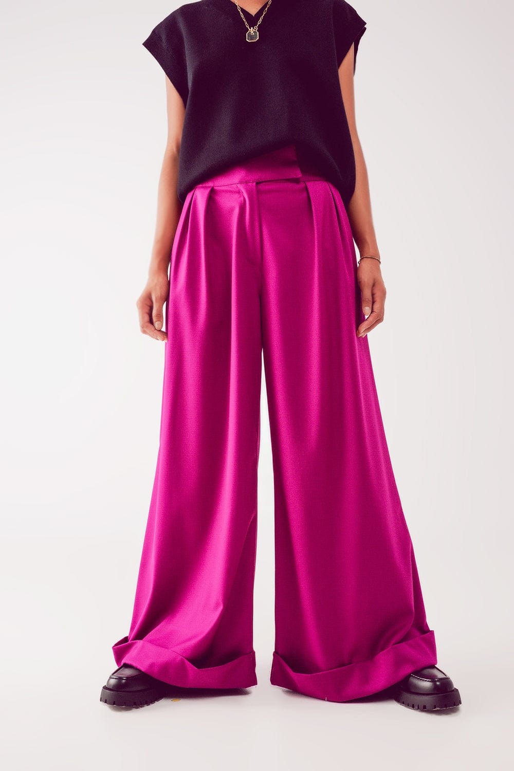 Q2 Women's Pants & Trousers Pleated Wide Leg Pants in Fuchsia