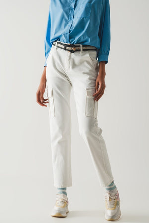 Q2 Women's Pants & Trousers Relaxed cargo pants in white