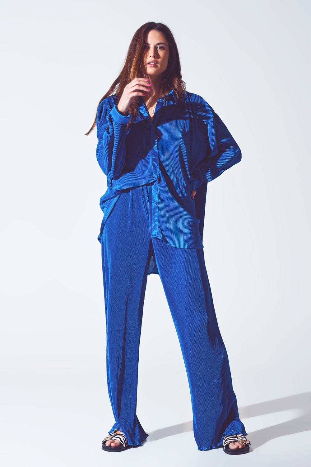Q2 Women's Pants & Trousers Satin Pleated Wide Leg Pants in Blue