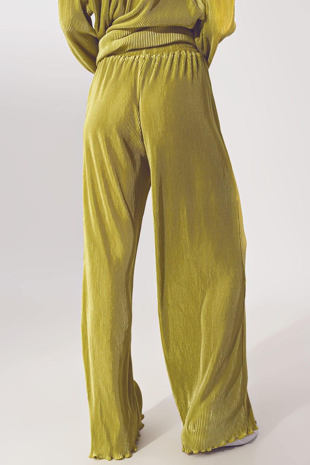 Q2 Women's Pants & Trousers Satin Pleated Wide Leg Pants in Green