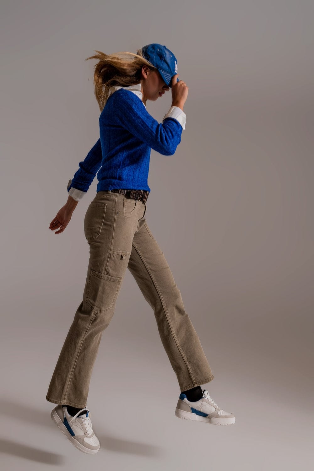 Q2 Women's Pants & Trousers Straight Leg Cargo Pants In Brown Beige
