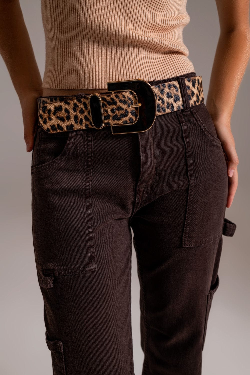 Q2 Women's Pants & Trousers Straight Leg Cargo Pants In Brown