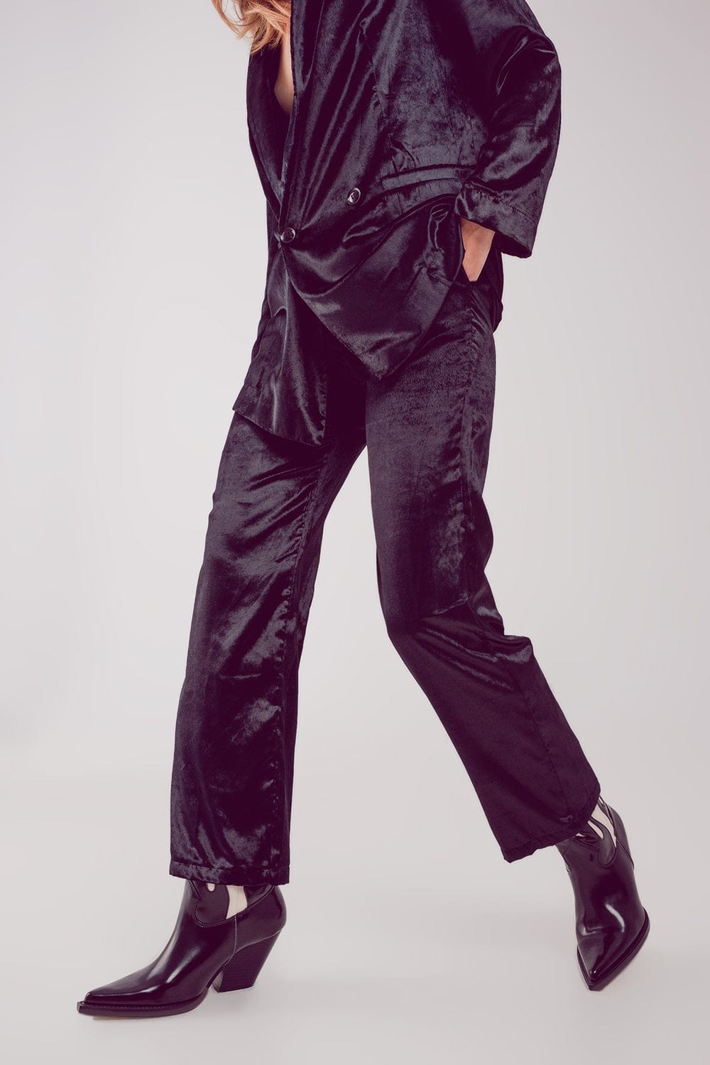 Q2 Women's Pants & Trousers Straight Leg Velvet Pants in Black