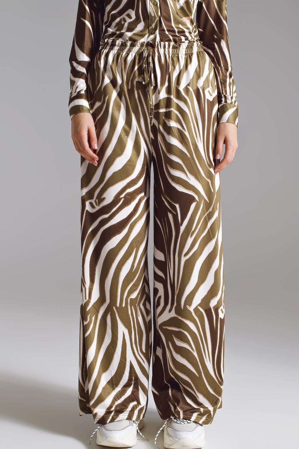 Q2 Women's Pants & Trousers Straight Pants With Zebra Print In Olive Green And White