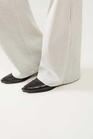 Q2 Women's Pants & Trousers Striped Pants With A Straight Leg In A Stretch Fabric