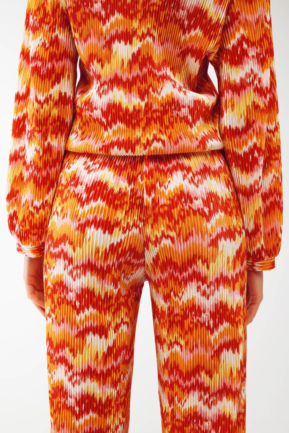 Q2 Women's Pants & Trousers Textured Straight Leg Pants in Abstract Print