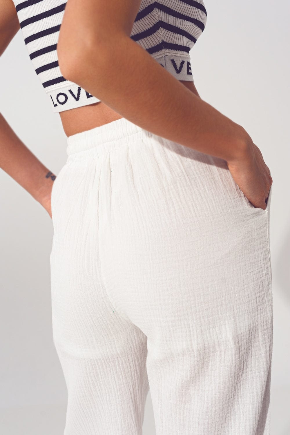 Q2 Women's Pants & Trousers Textured Wide Leg Pants in White